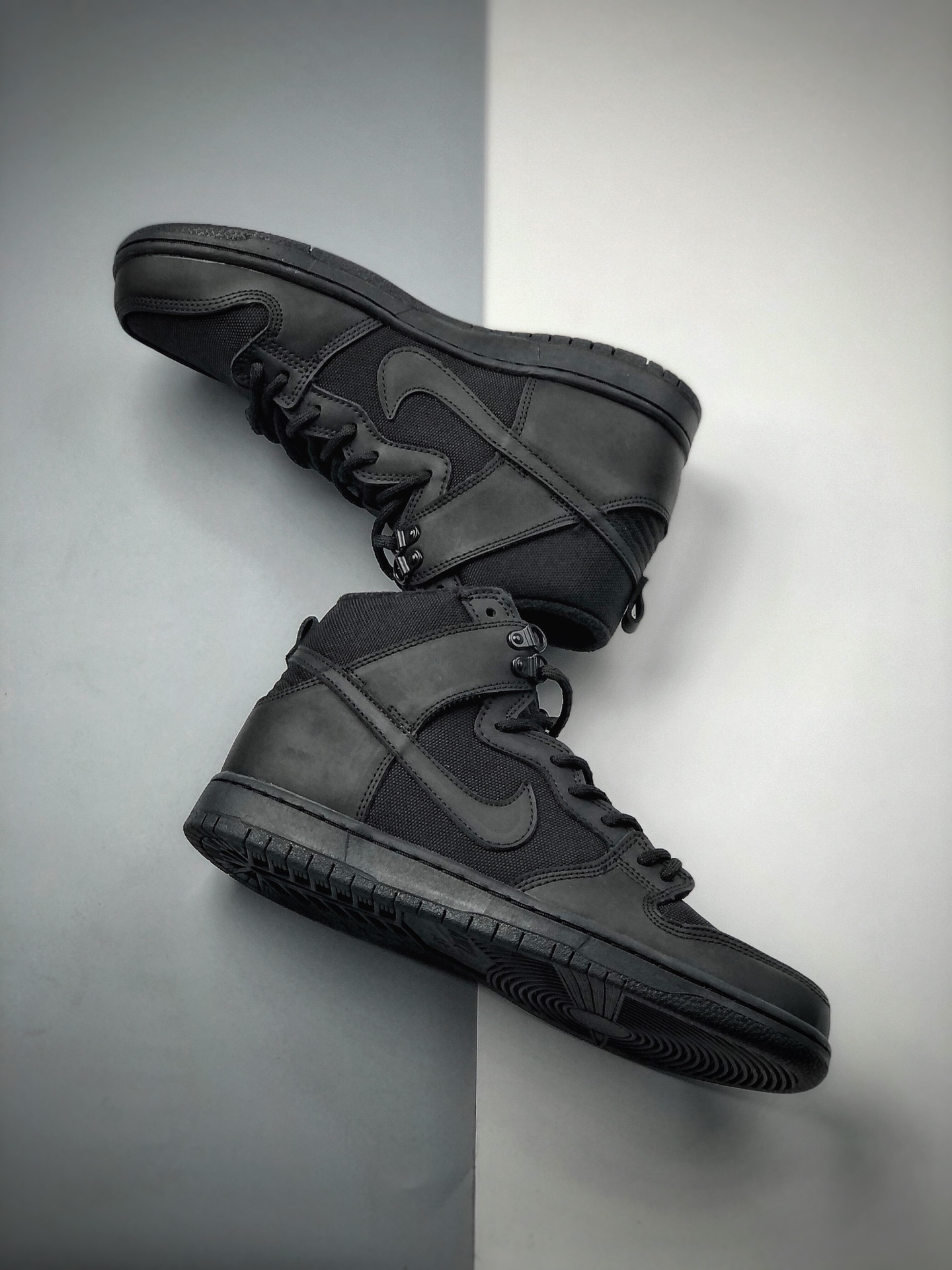 260  Nike SB Zoom Dunk HI Pro Bota 黑魂 黑武士真标正品原盒，鞋垫Zoom加持   官方货号：923110-001