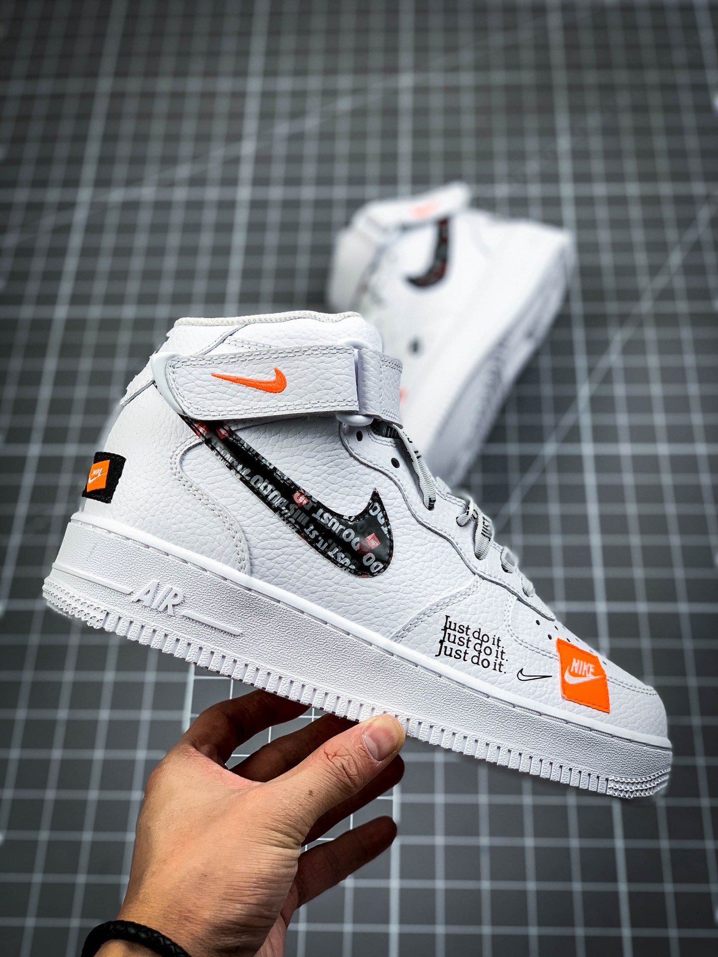 220 公司级头三层方联名 Nike Air Force 1 Mid 耐克空军一中号帮系列 BQ6474-100