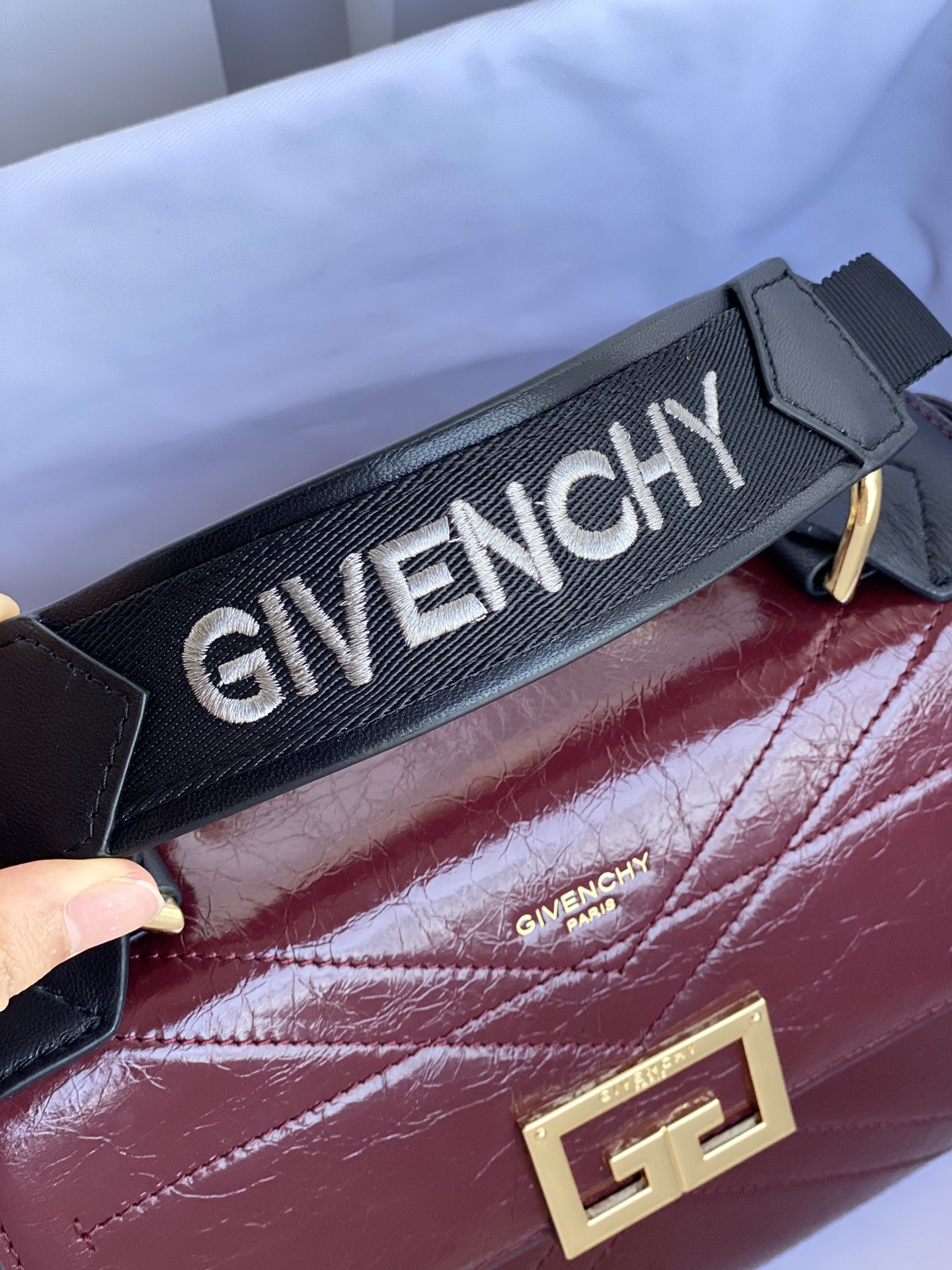 Givenchy纪梵希亮面褶皱牛皮🇫🇷法国品💕G家ID Bag 9404酒红