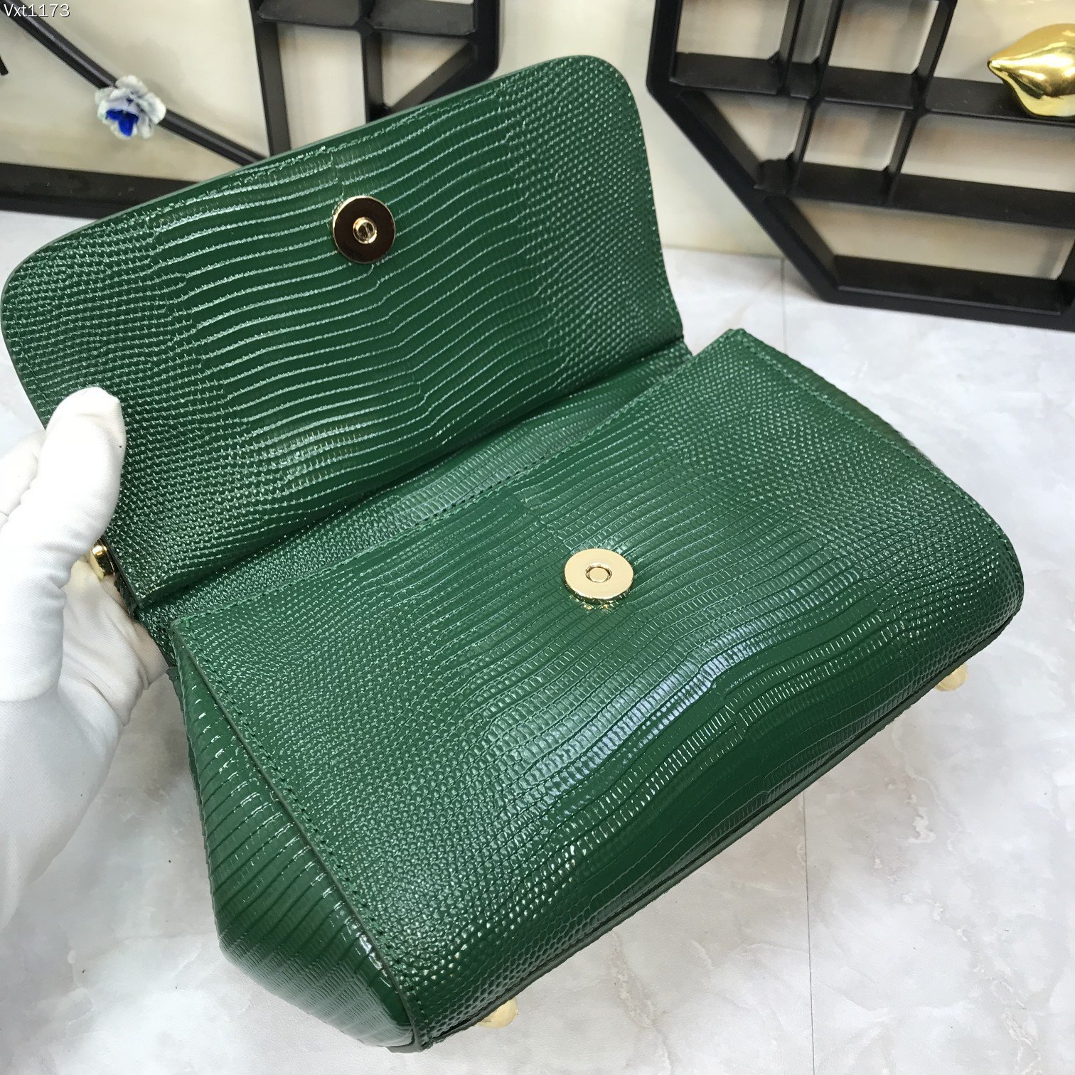 小号Dolce&Gabbana杜嘉班纳彩钻蜥蜴纹斜挎小包原单完美袋形进口头层蜥蜴纹牛皮定制真空高电镀五金