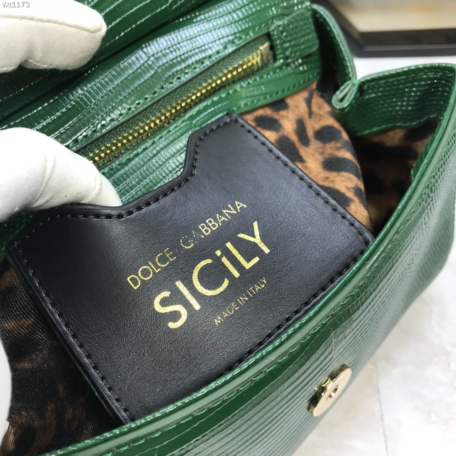 小号Dolce&Gabbana杜嘉班纳彩钻蜥蜴纹斜挎小包原单完美袋形进口头层蜥蜴纹牛皮定制真空高电镀五金