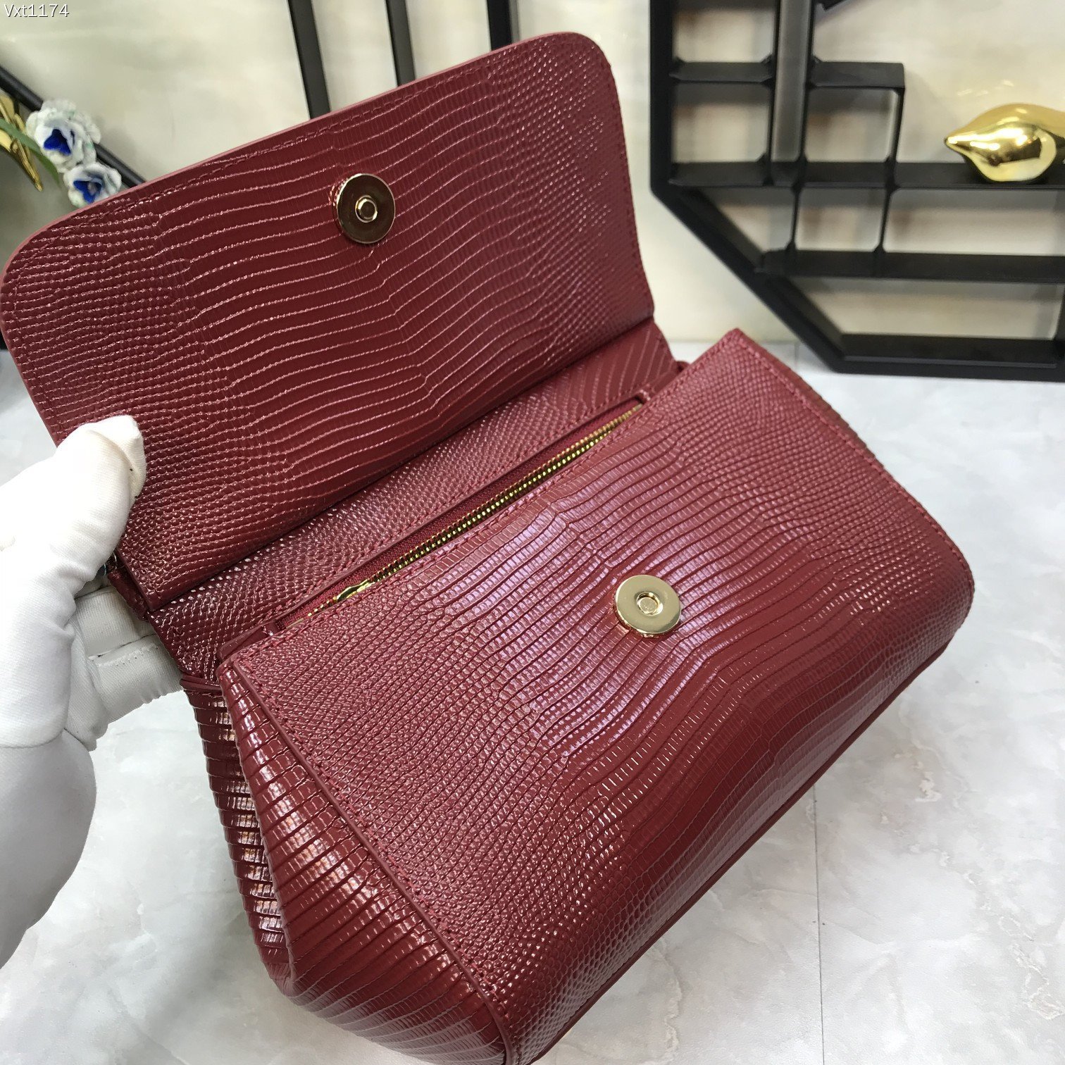 小号Dolce&Gabbana杜嘉班纳彩钻蜥蜴纹斜挎小包原单完美袋形进口头层蜥蜴纹牛皮定制真空高电镀五金