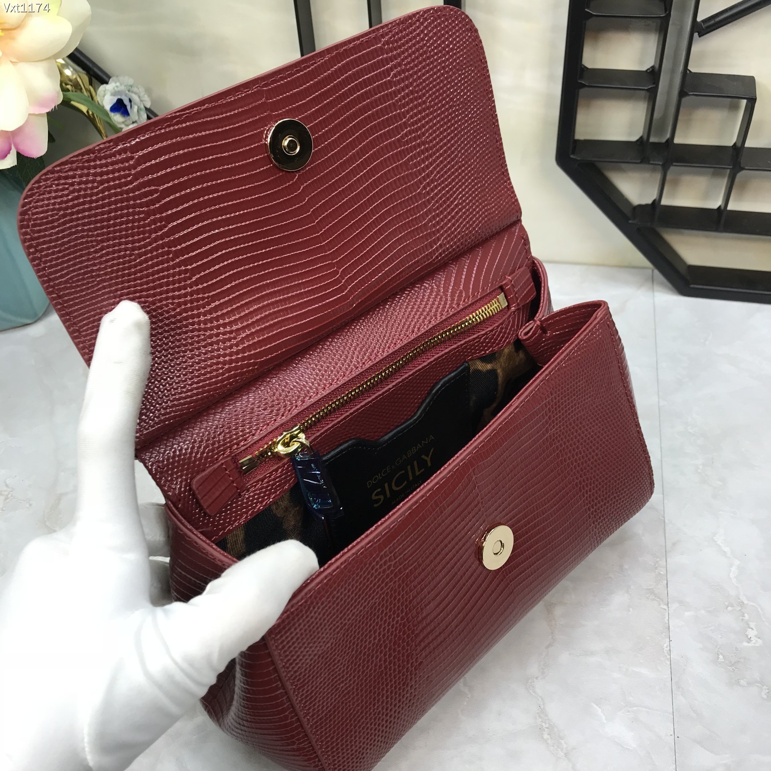 小号Dolce&Gabbana杜嘉班纳彩钻蜥蜴纹斜挎小包原单完美袋形进口头层蜥蜴纹牛皮定制真空高电镀五金