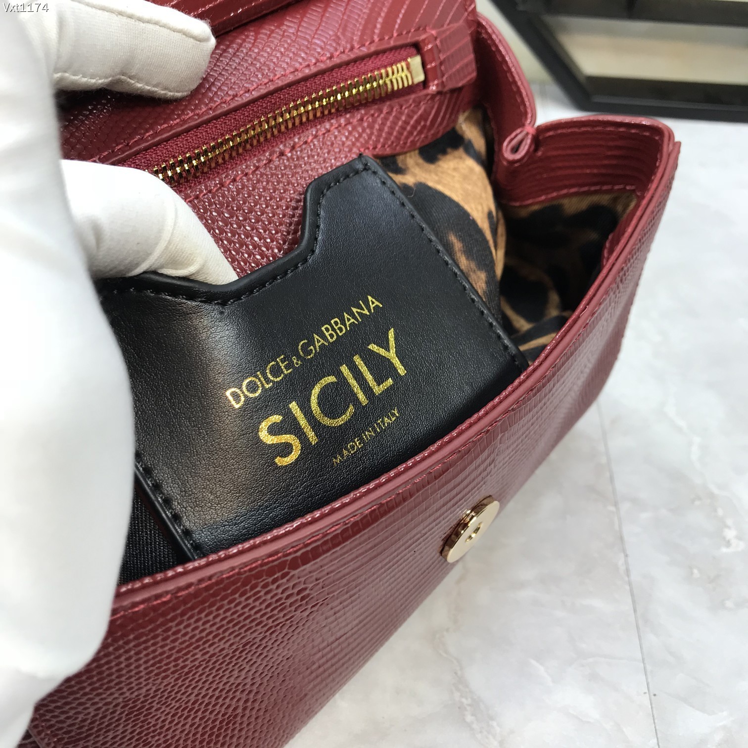 小号Dolce&Gabbana杜嘉班纳彩钻蜥蜴纹斜挎小包原单完美袋形进口头层蜥蜴纹牛皮定制真空高电镀五金