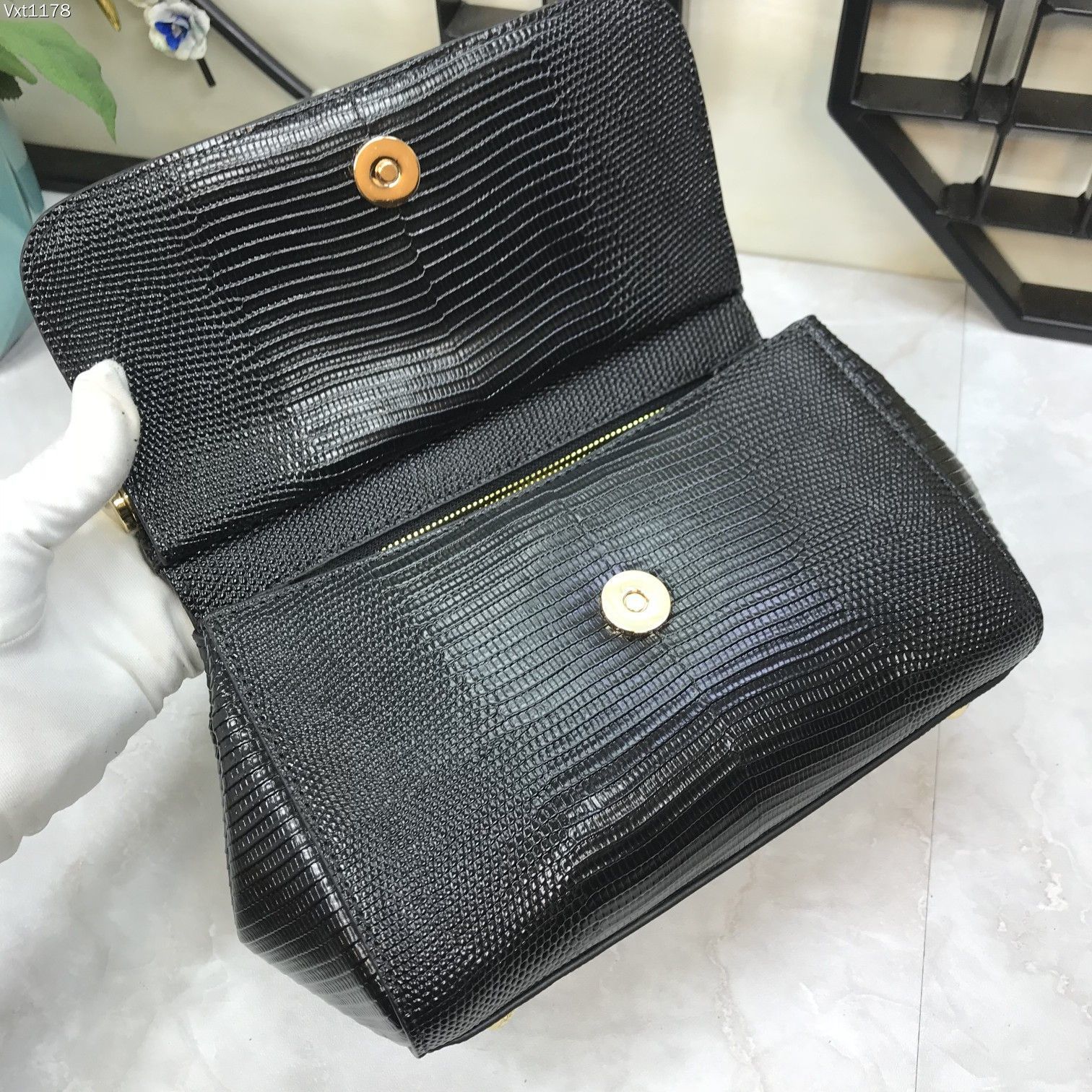 小号Dolce&Gabbana杜嘉班纳彩钻蜥蜴纹斜挎小包原单完美袋形进口头层蜥蜴纹牛皮定制真空高电镀五金