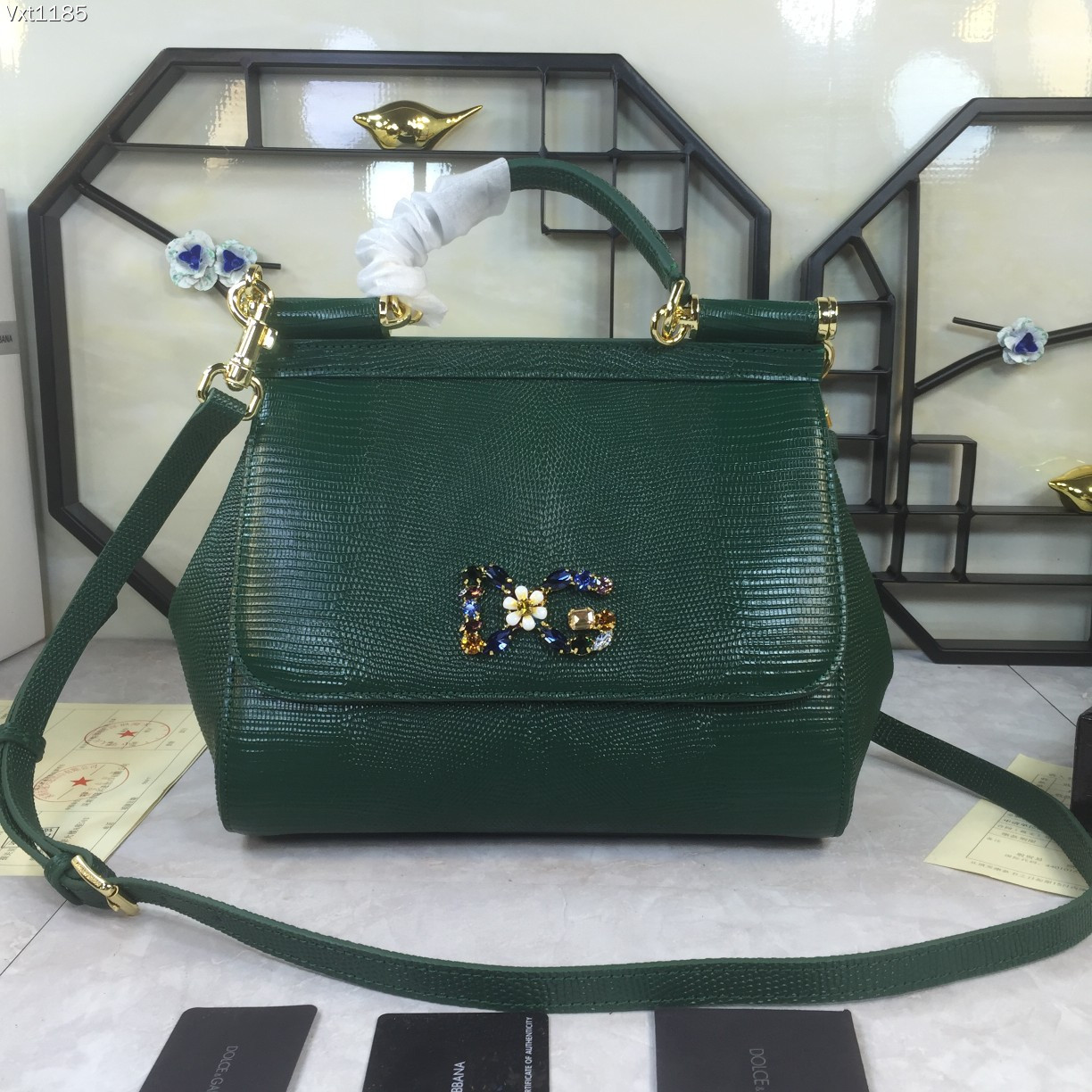 中号Dolce&Gabbana杜嘉班纳彩钻蜥蜴纹斜挎包原单完美袋形进口头层蜥蜴纹牛皮定制真空高电镀五金百