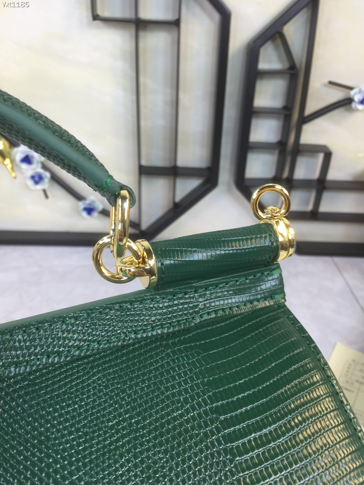 中号Dolce&Gabbana杜嘉班纳彩钻蜥蜴纹斜挎包原单完美袋形进口头层蜥蜴纹牛皮定制真空高电镀五金百