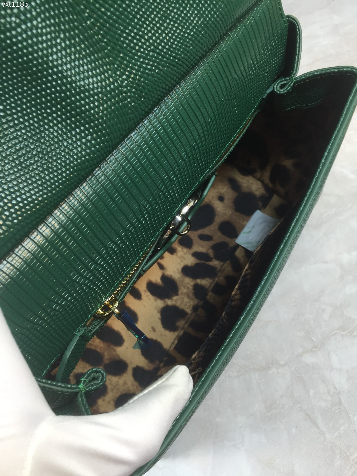 中号Dolce&Gabbana杜嘉班纳彩钻蜥蜴纹斜挎包原单完美袋形进口头层蜥蜴纹牛皮定制真空高电镀五金百