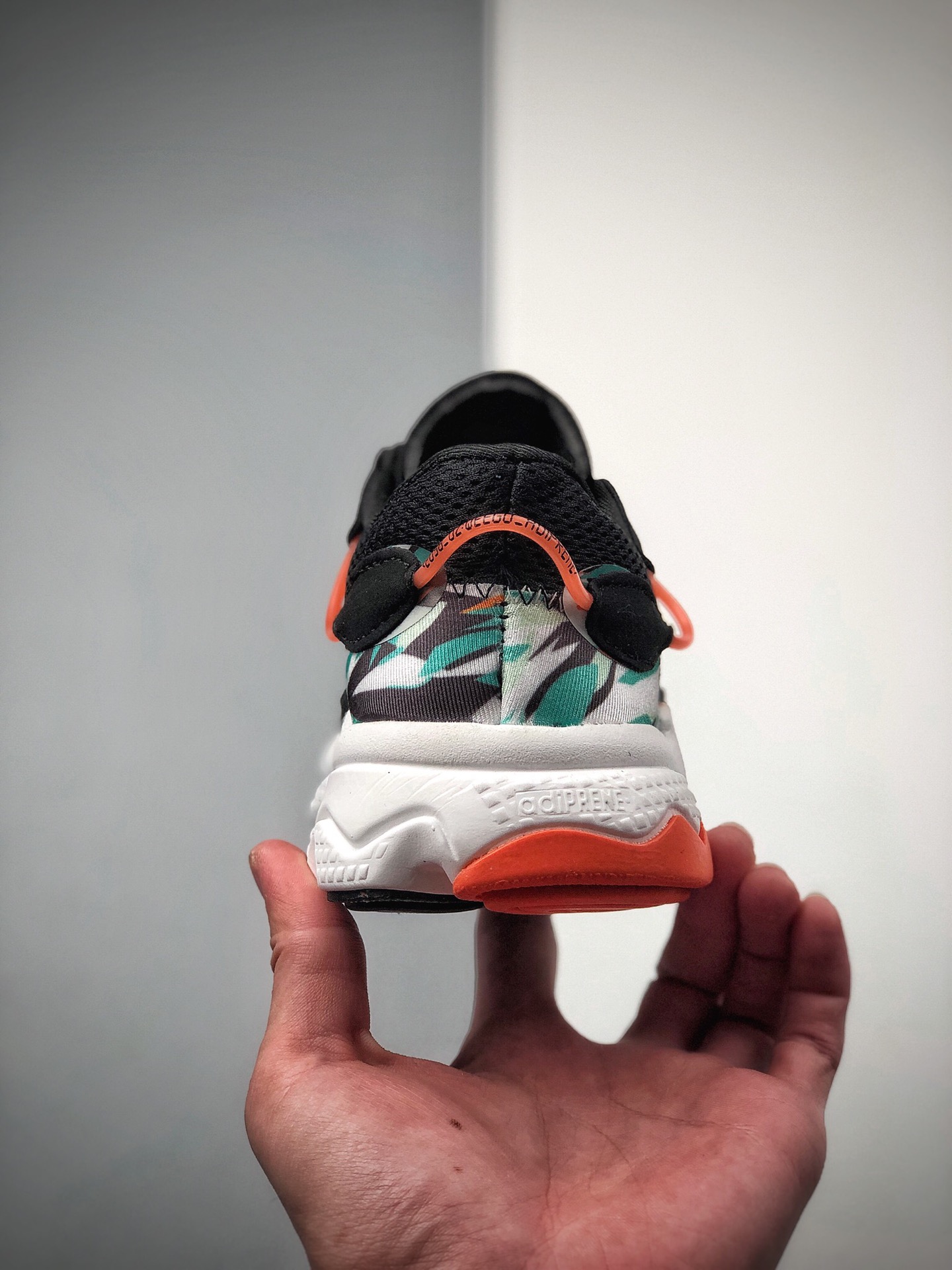 140  公司级 Adidas Originals Ozweego 简版椰子 FZ3829