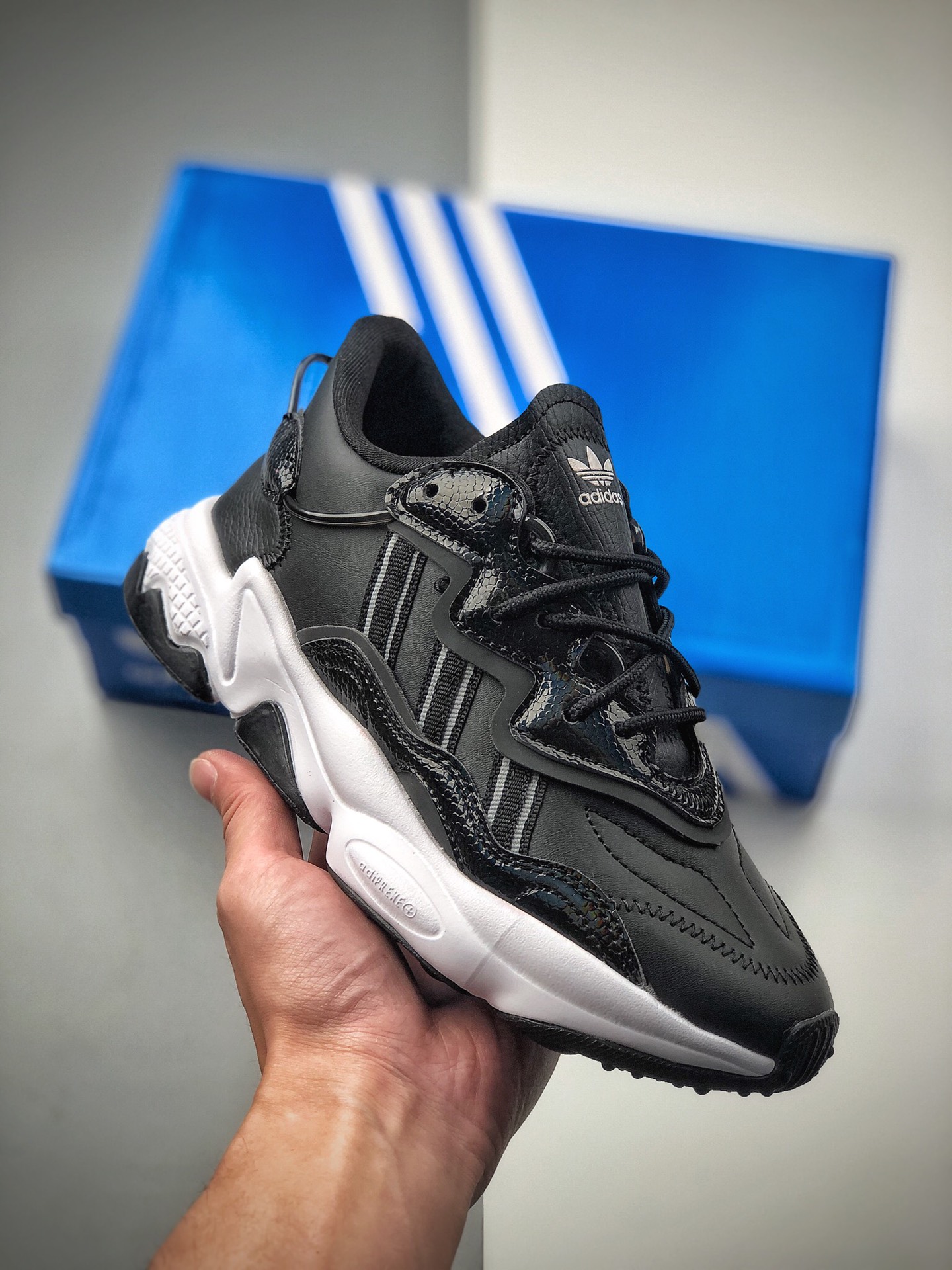 140  公司级 Adidas Originals Ozweego 简版椰子 FV2556
