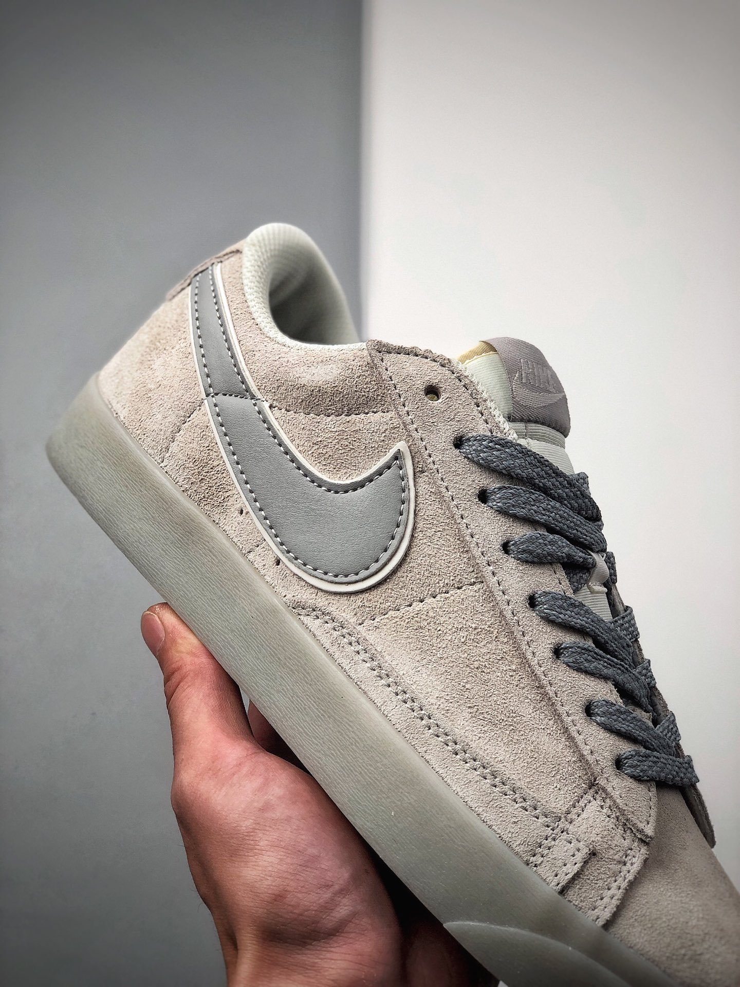 160 Nike Blazer Low Prm 开拓者低帮休闲板鞋   货号：454471-015