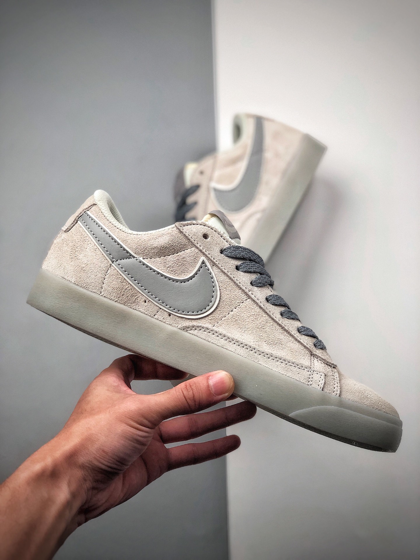 160 Nike Blazer Low Prm 开拓者低帮休闲板鞋   货号：454471-015
