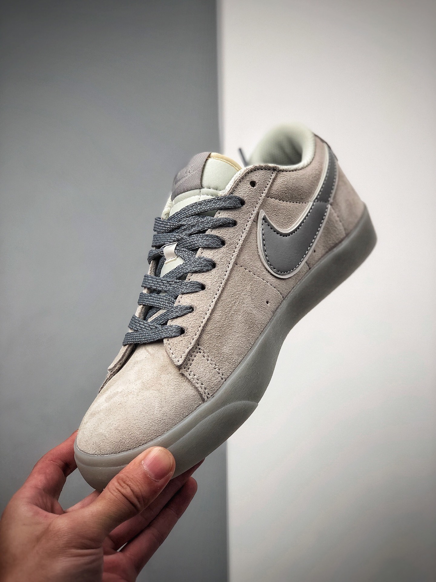 160 Nike Blazer Low Prm 开拓者低帮休闲板鞋   货号：454471-015