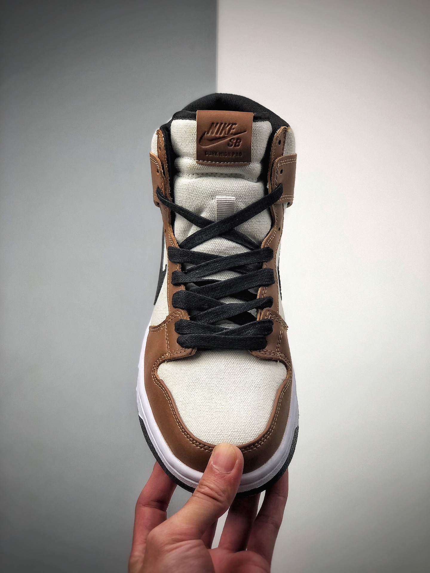 160  NK SB Dunk High Pro “Baroque Brown”   货号：BQ6826-201