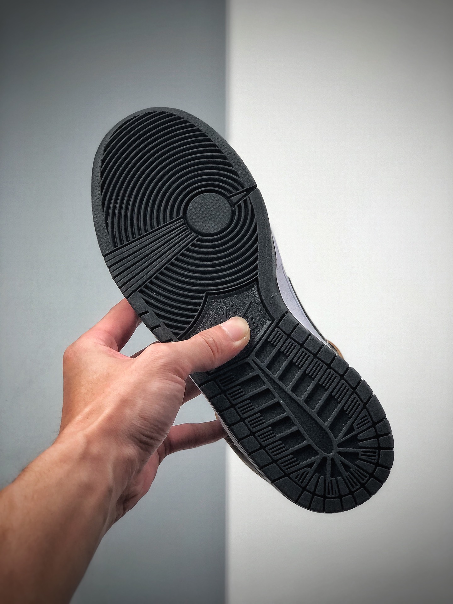 160  NK SB Dunk High Pro “Baroque Brown”   货号：BQ6826-201