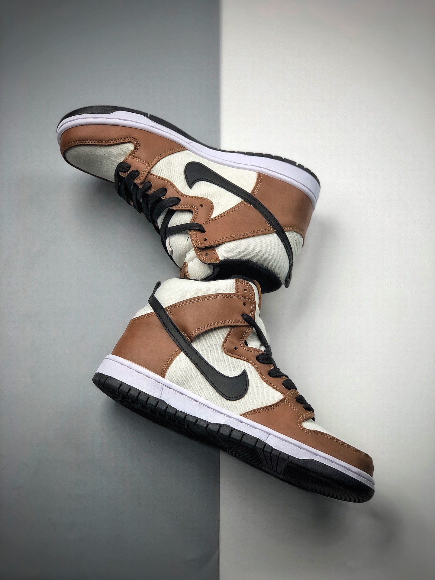160  NK SB Dunk High Pro “Baroque Brown”   货号：BQ6826-201