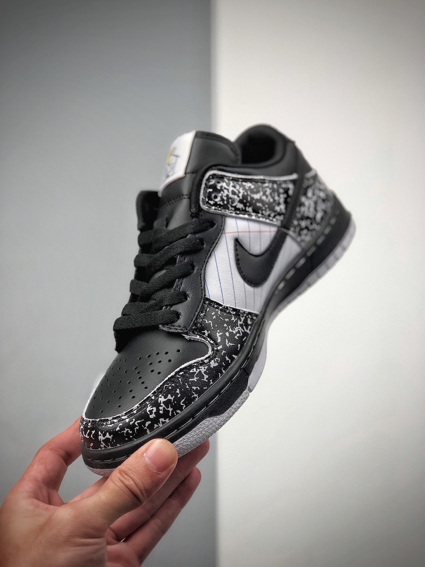 240  Nike SB Dunk Low Premium ”BacktoSchool”以校园为灵感327624-001