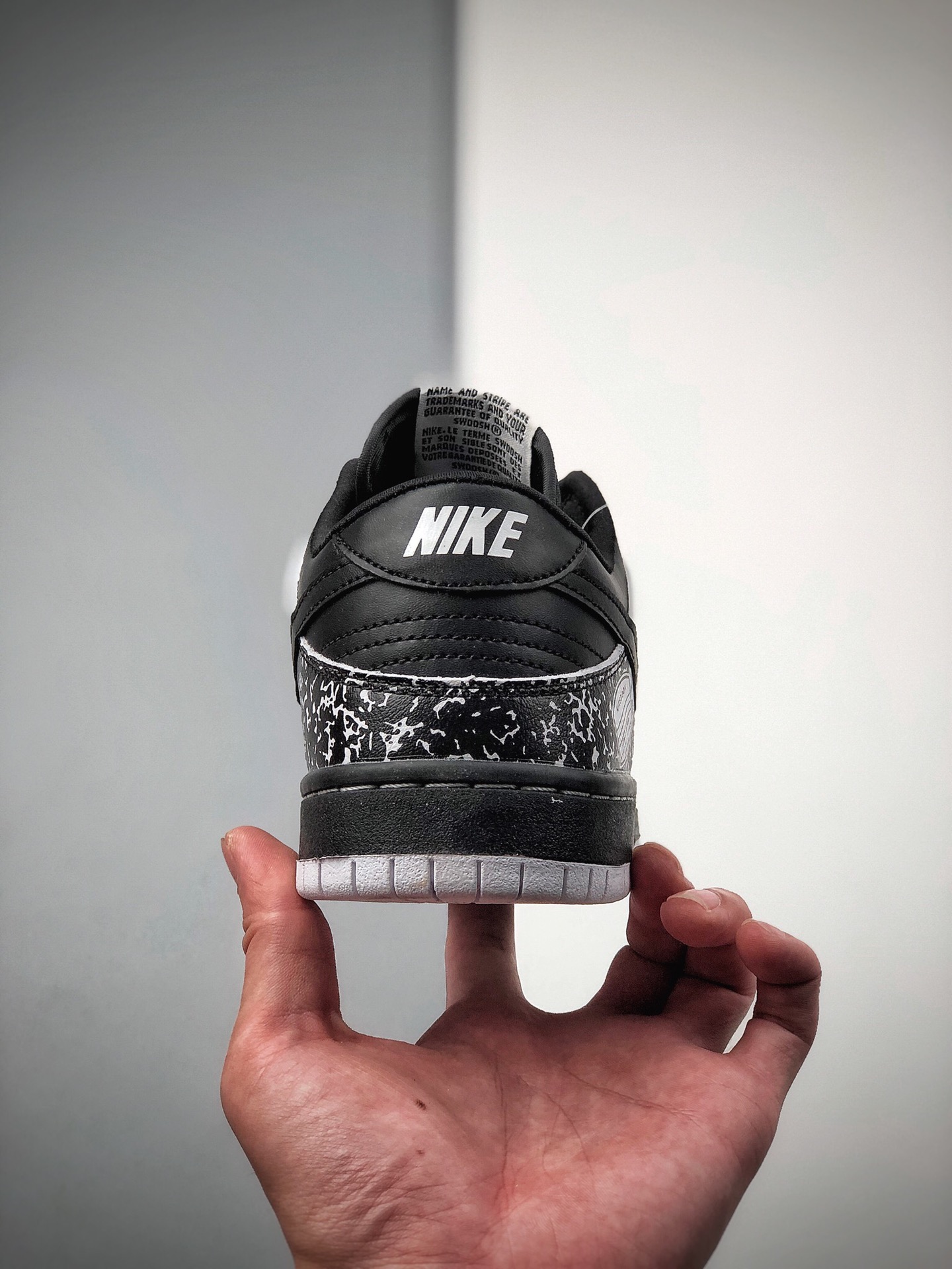 240  Nike SB Dunk Low Premium ”BacktoSchool”以校园为灵感327624-001