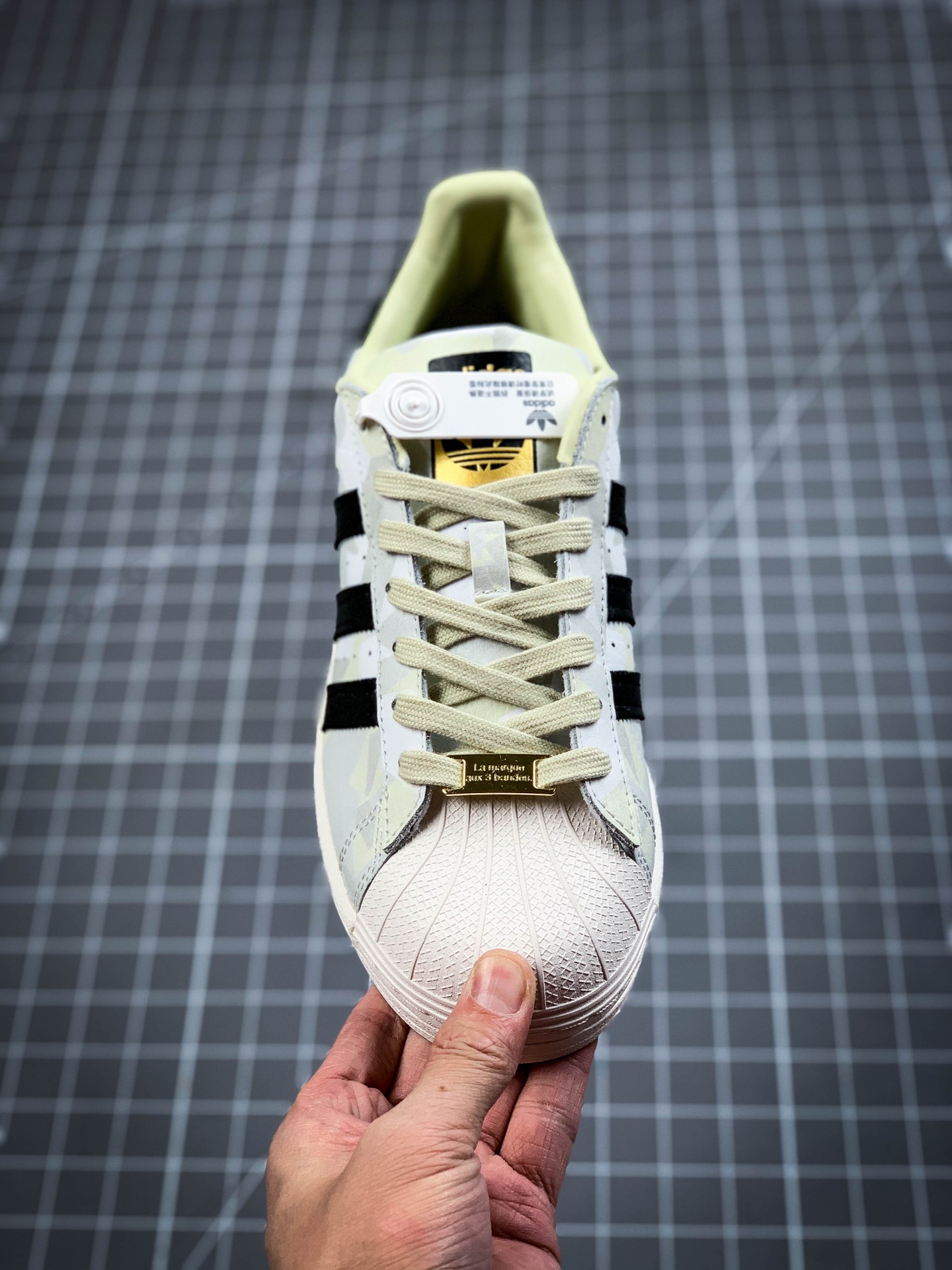 160 三叶草SUPR男女鞋经典运动鞋致敬过去与现在的贝壳头经典鞋FW4392