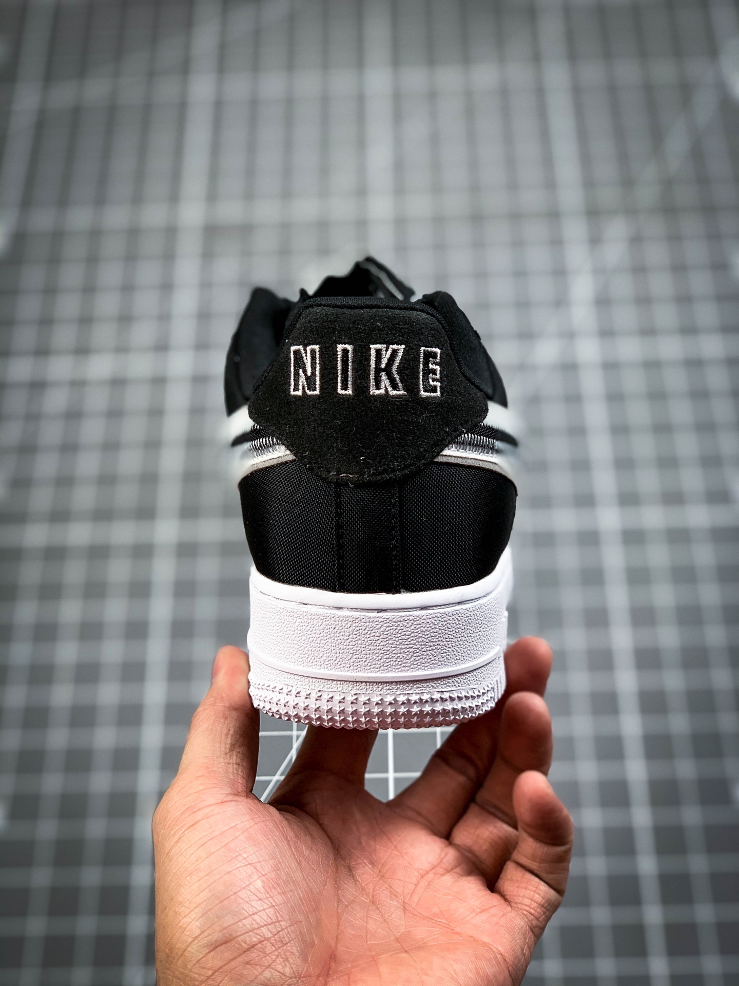 180 Nk Air Force 1 Low “Reverse Stitch” 红白 空军低帮  CD0886-600