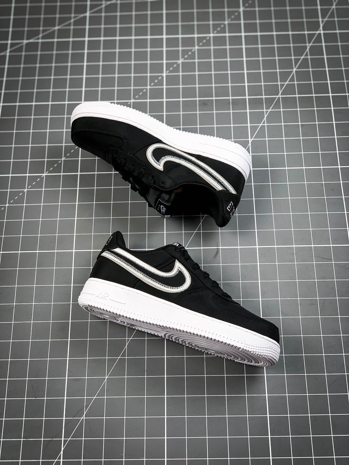 180 Nk Air Force 1 Low “Reverse Stitch” 红白 空军低帮  CD0886-600