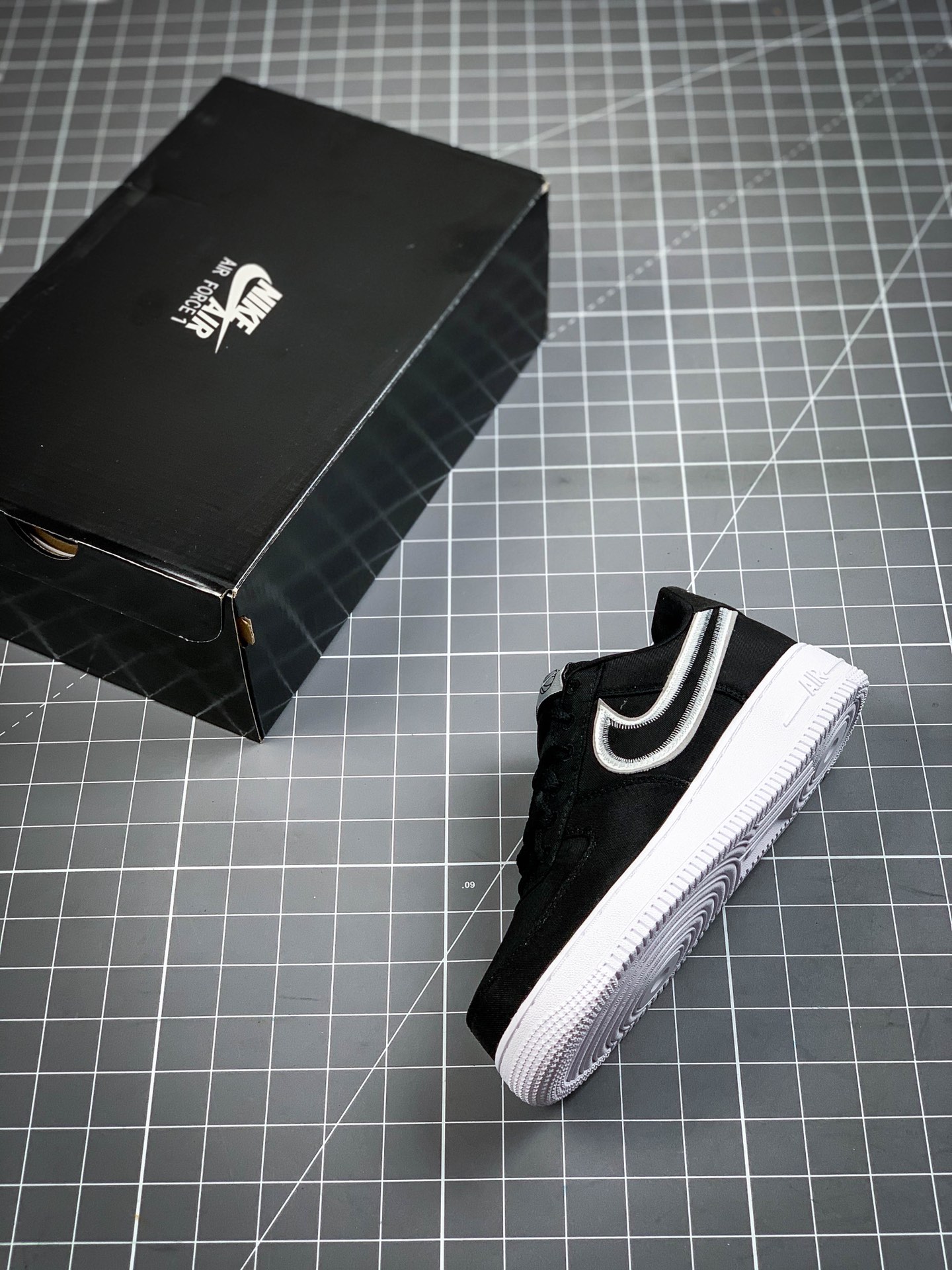 180 Nk Air Force 1 Low “Reverse Stitch” 红白 空军低帮  CD0886-600