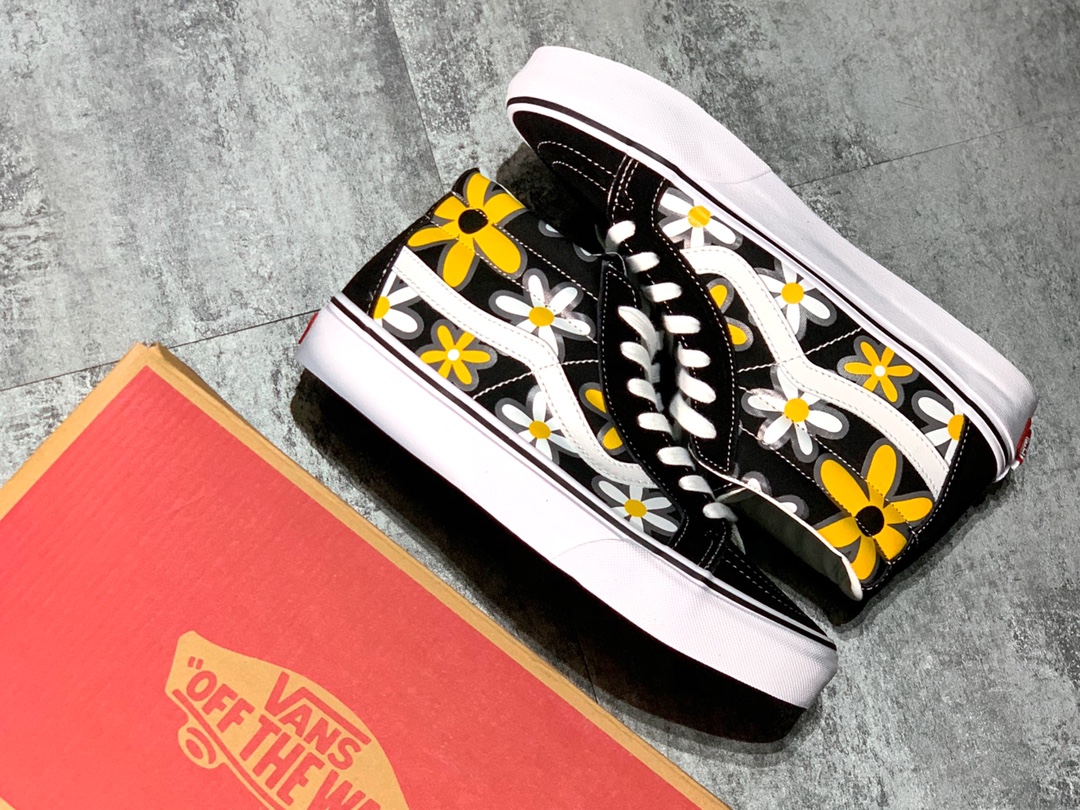 160 Vans SK8-Mid 中帮 雏菊印花板鞋 以黑色经典Sk8