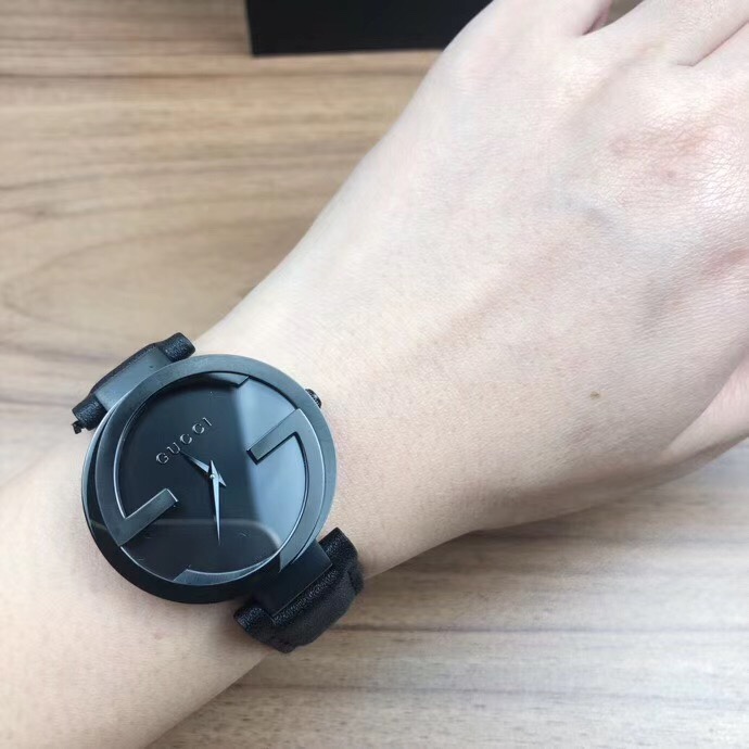 Gucci 古驰双G女表，表经:37mm，多种颜色挑选