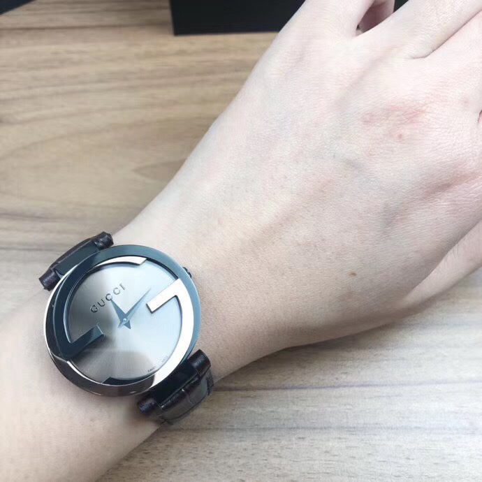 Gucci 古驰双G女表，表经:37mm，多种颜色挑选