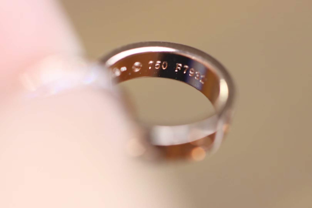 Cartier 卡家 LOVE满钻螺丝双环 锁骨项链