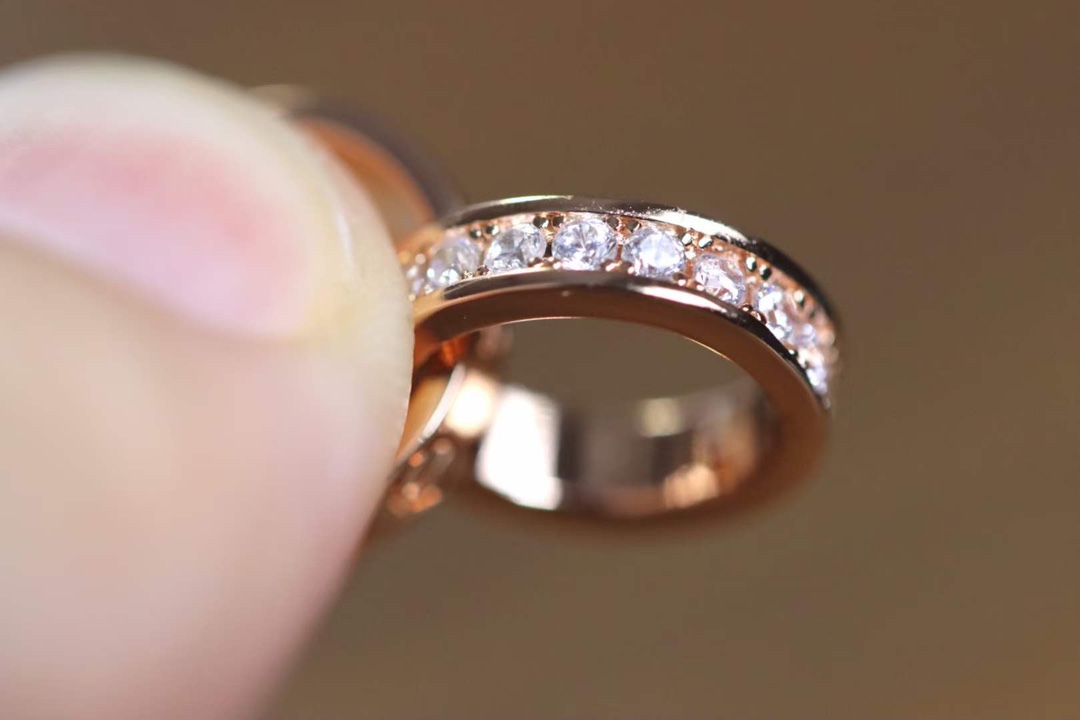 Cartier 卡家 LOVE满钻螺丝双环 锁骨项链