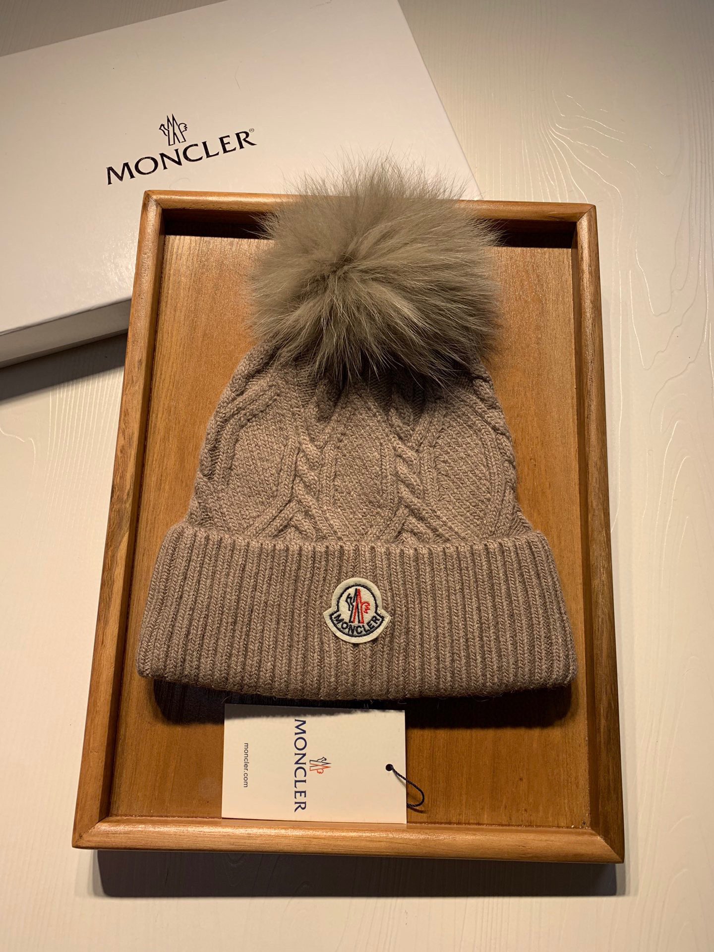 🌹。蒙口。【羊毛单帽-狐狸毛球】客供小羊毛！珍贵典藏的灵魂帽子！客供色纱.每个颜色都非常好看！经典！手感