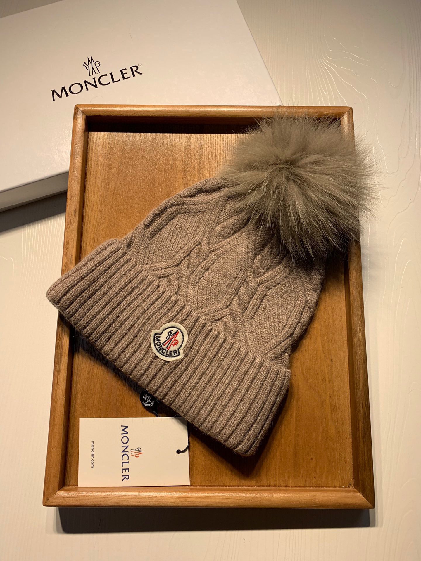 🌹。蒙口。【羊毛单帽-狐狸毛球】客供小羊毛！珍贵典藏的灵魂帽子！客供色纱.每个颜色都非常好看！经典！手感