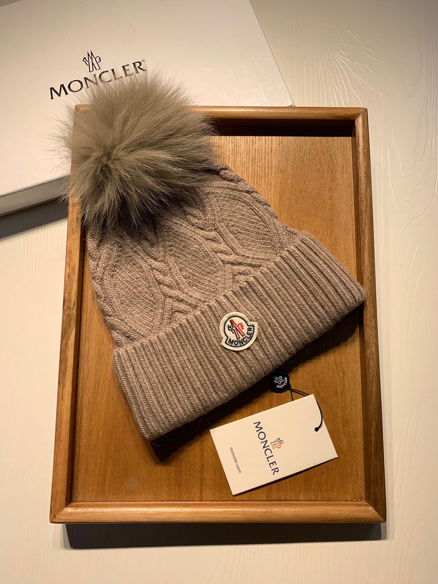 🌹。蒙口。【羊毛单帽-狐狸毛球】客供小羊毛！珍贵典藏的灵魂帽子！客供色纱.每个颜色都非常好看！经典！手感