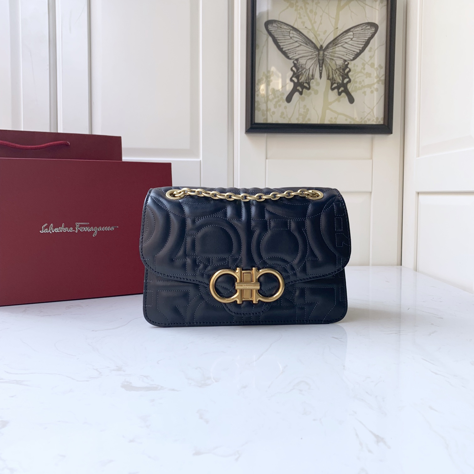 Ferragamo [Large blue]