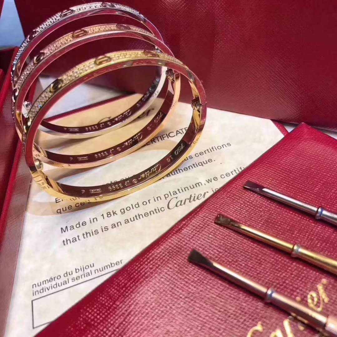 Cartier 卡地亚满天星手镯 简约设计 高大上