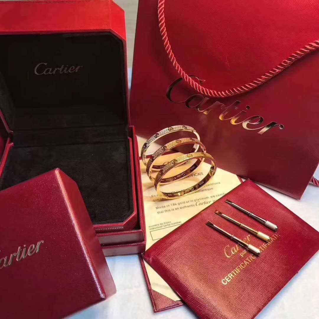 Cartier 卡地亚满天星手镯 简约设计 高大上