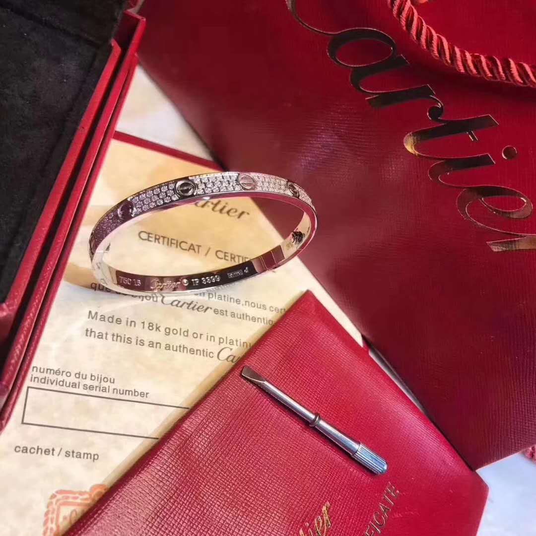 Cartier 卡地亚满天星手镯 简约设计 高大上