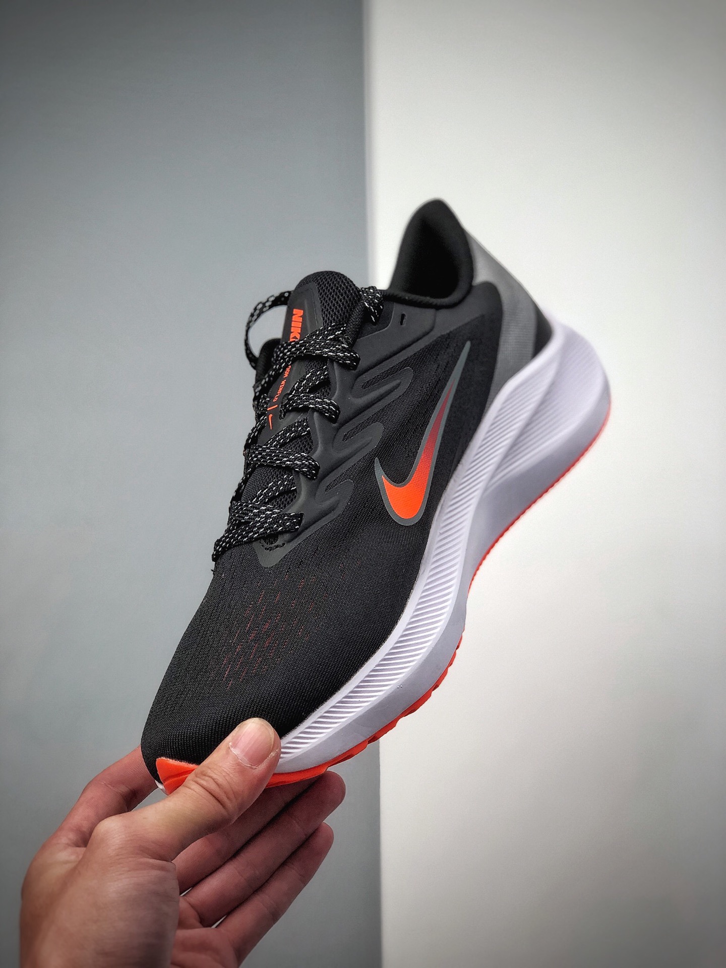 160 耐克Nike Zoom WINFLO 7 代 登月轻质透气休闲运动跑步鞋cl029-011