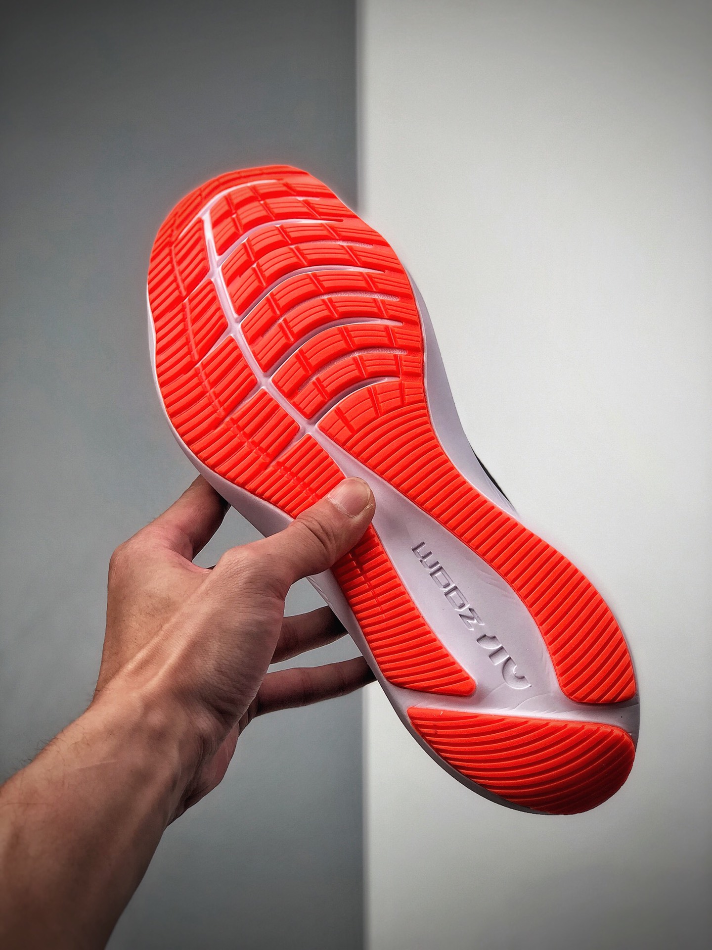 160 耐克Nike Zoom WINFLO 7 代 登月轻质透气休闲运动跑步鞋cl029-011