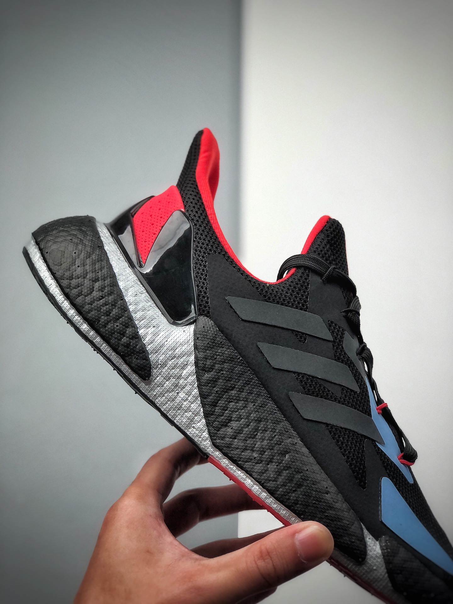 220  全网新品首发 adidas Boost X9000L4 系列款式整体造型极具速度感FY0778