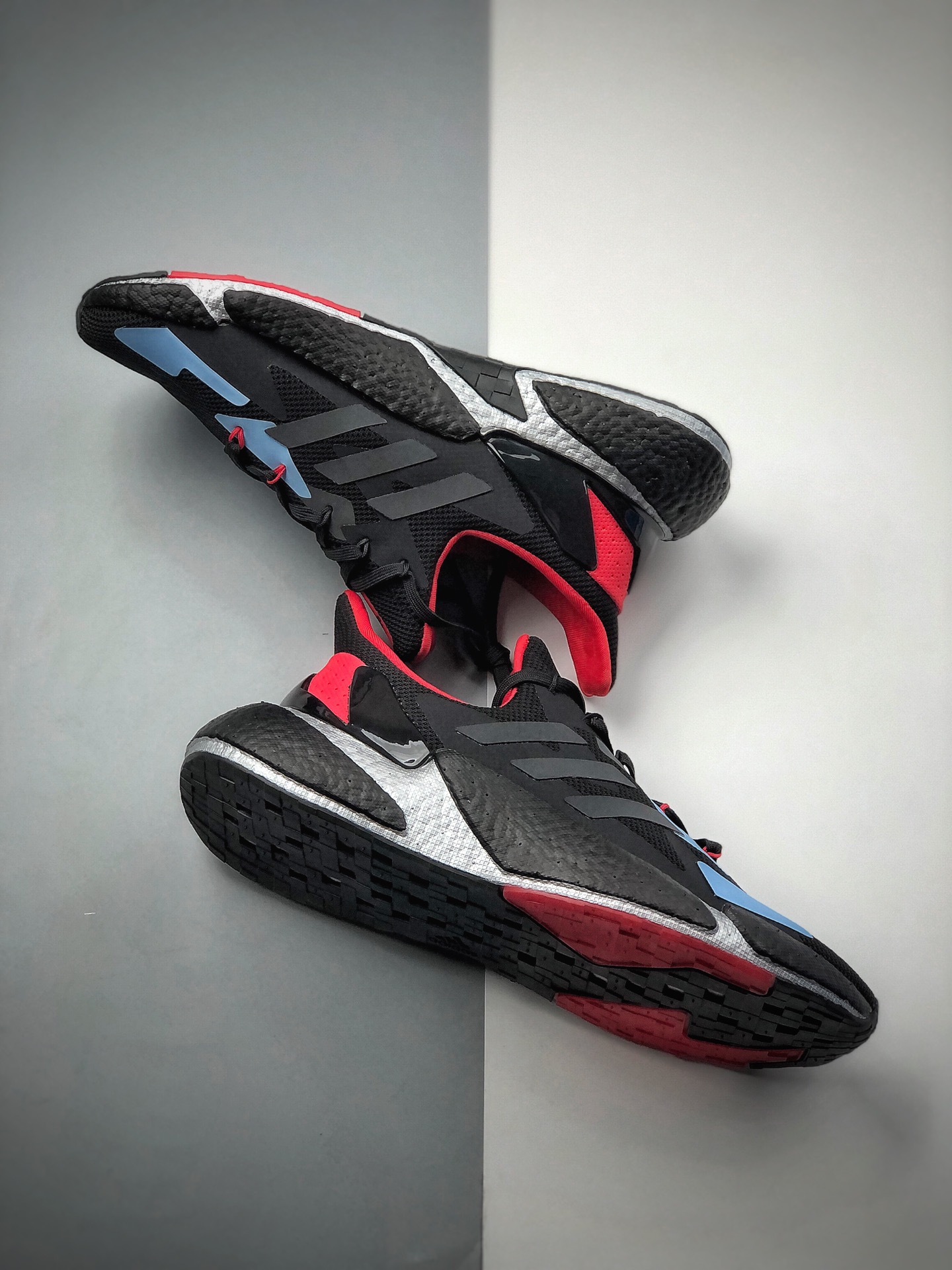 220  全网新品首发 adidas Boost X9000L4 系列款式整体造型极具速度感FY0778
