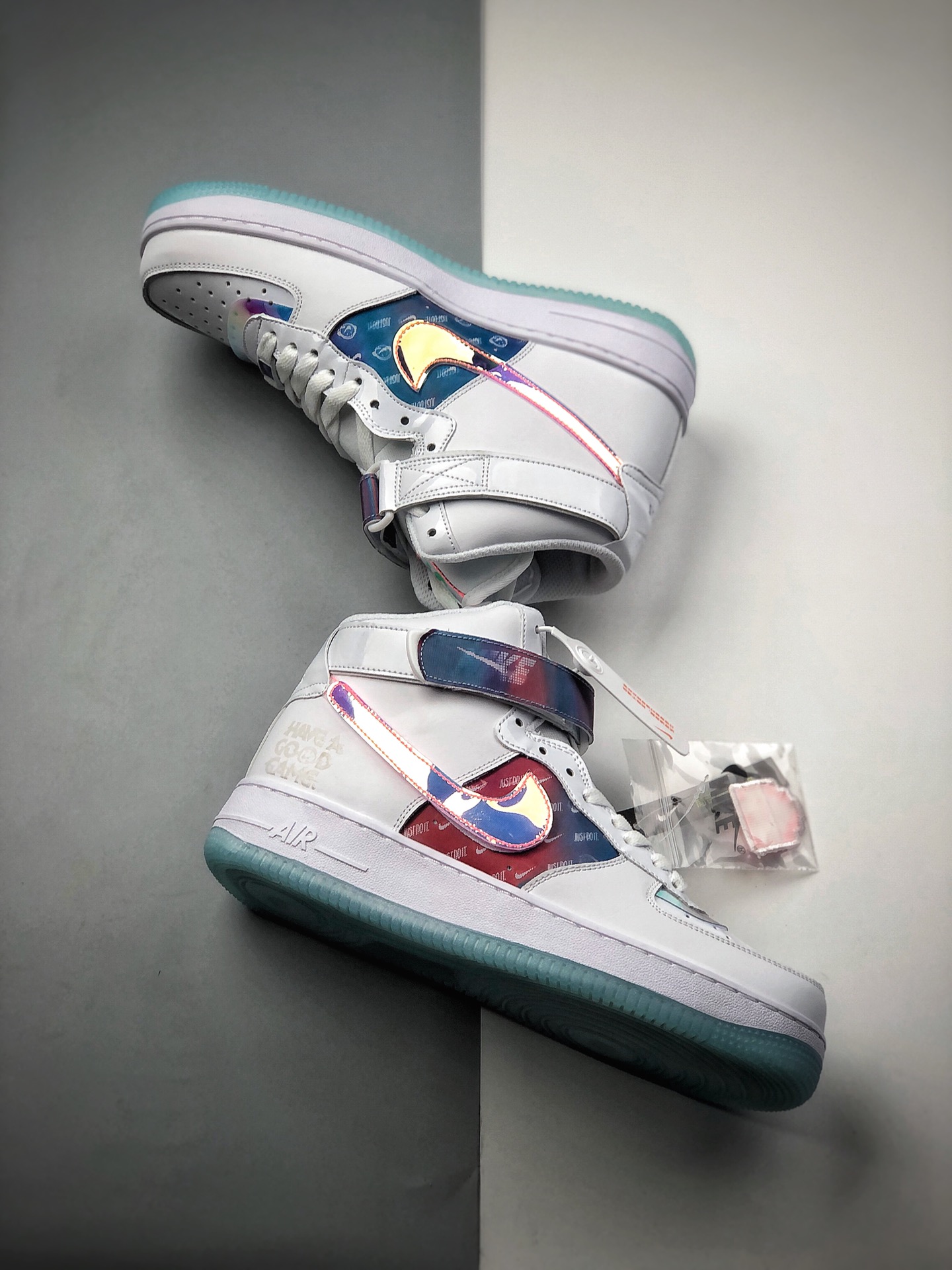 220  NIKE AIR FORCE 1 REACT QS耐克Cspace Air Force 1 AF1 空军一号 电玩像素换钩，玩转秋天，一鞋难求 货号：DC2111-191