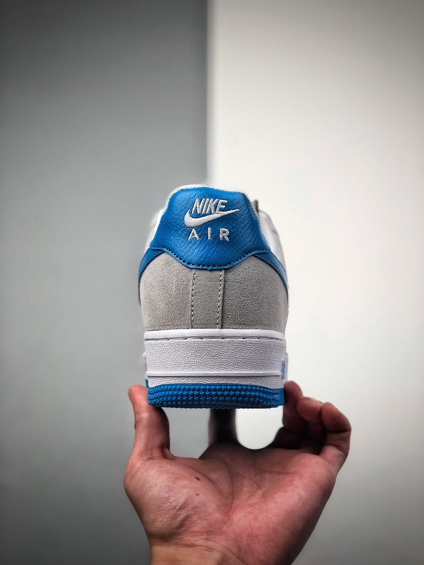 220 Nike 空军一号运动休闲板鞋  货号：CN0884-001