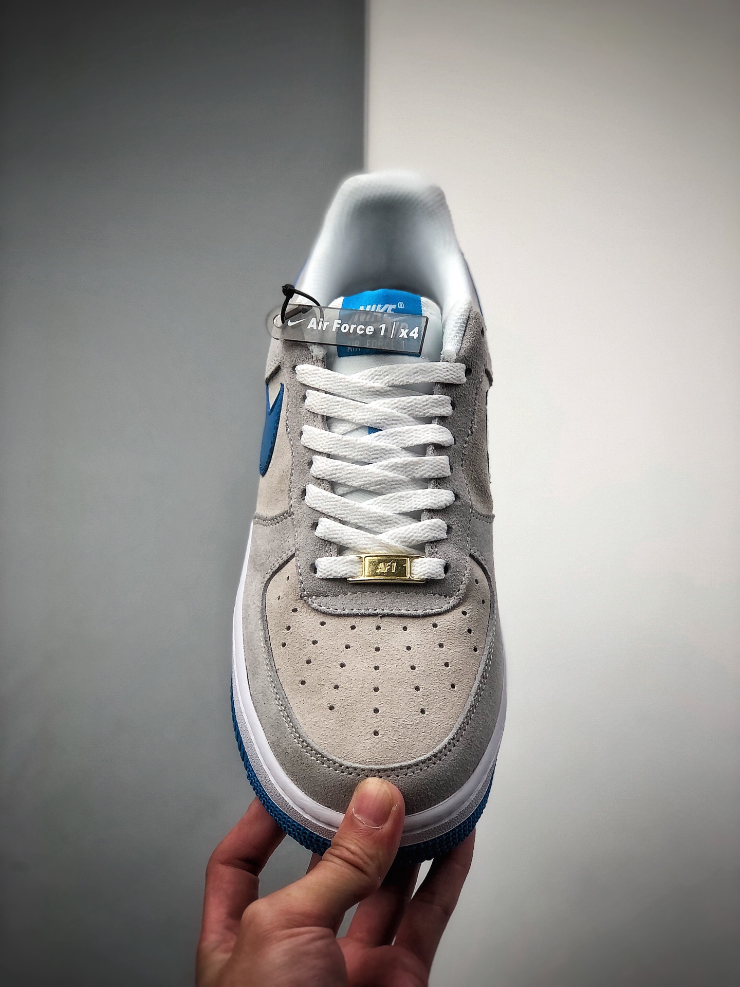 220 Nike 空军一号运动休闲板鞋  货号：CN0884-001