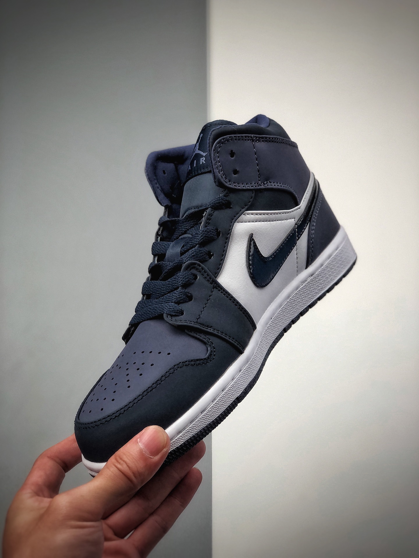 280  （UGG AJ1联名加绒款）Nike Air Jordan 1 MID AJ1乔丹1代中邦 真标原盒 牛头层荔枝纹鞋面 554724-445