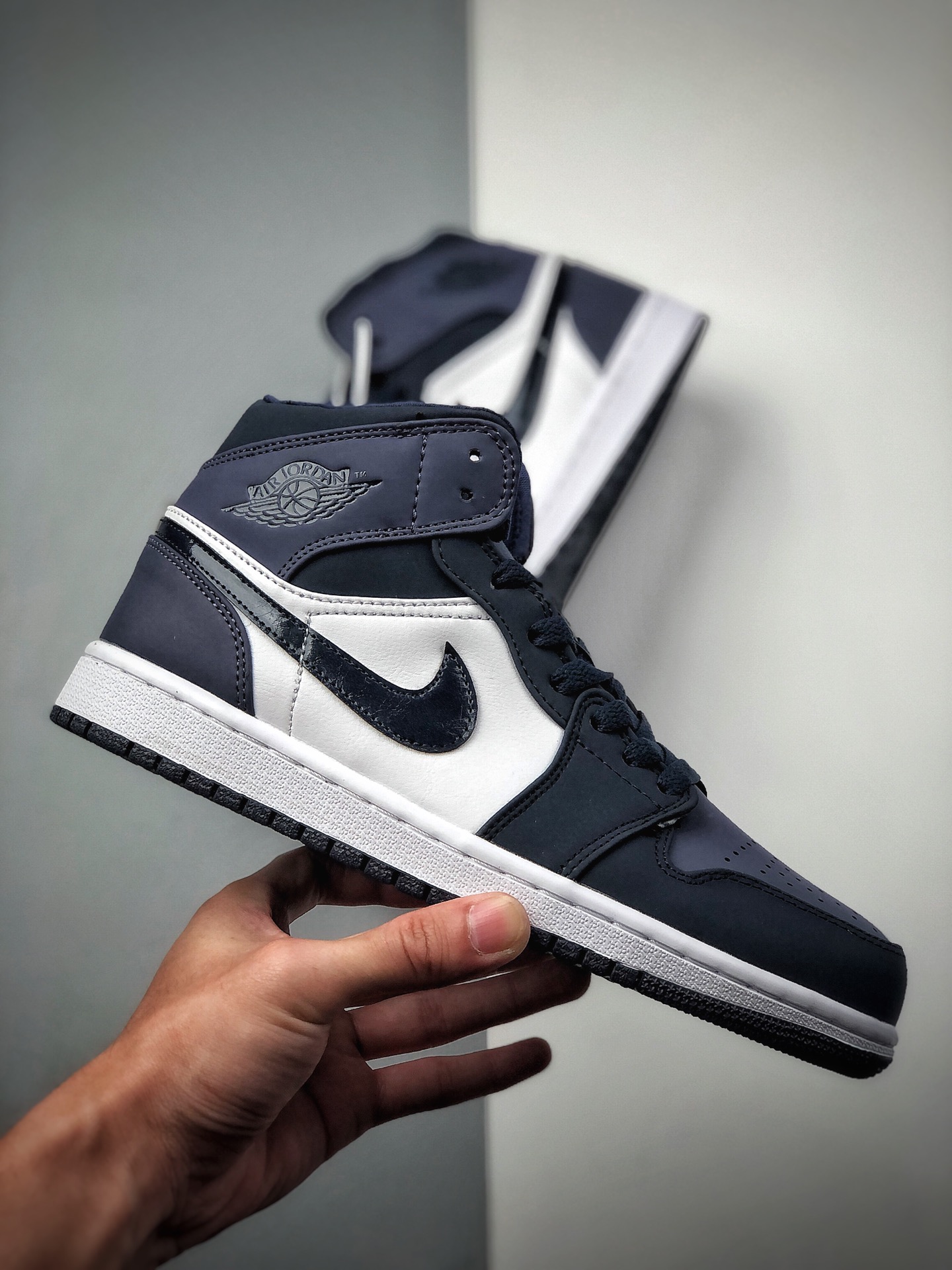 280  （UGG AJ1联名加绒款）Nike Air Jordan 1 MID AJ1乔丹1代中邦 真标原盒 牛头层荔枝纹鞋面 554724-445