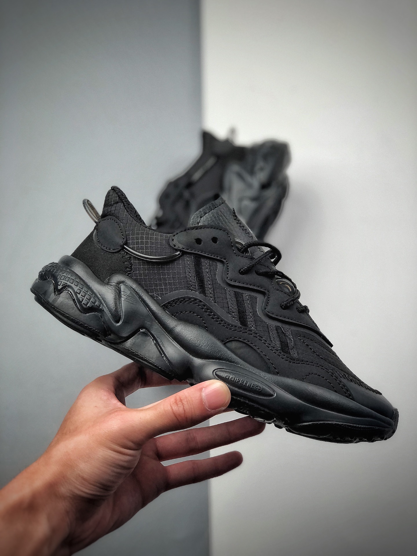 140  公司级 Adidas Originals Ozweego 简版椰子 FV9665