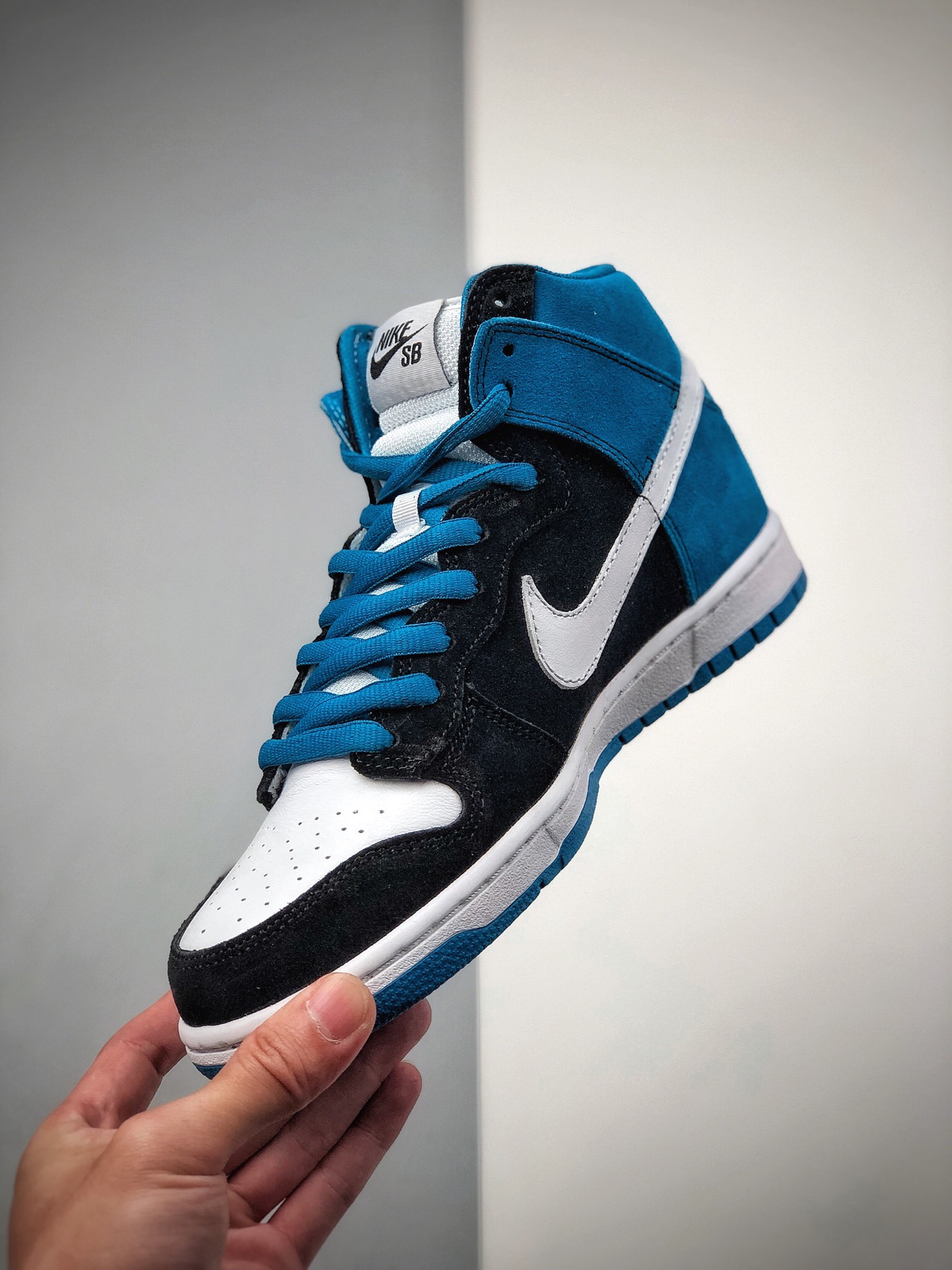 260 耐克sb系列Nike SB Dunk High Pro SB 货号: 305050-014