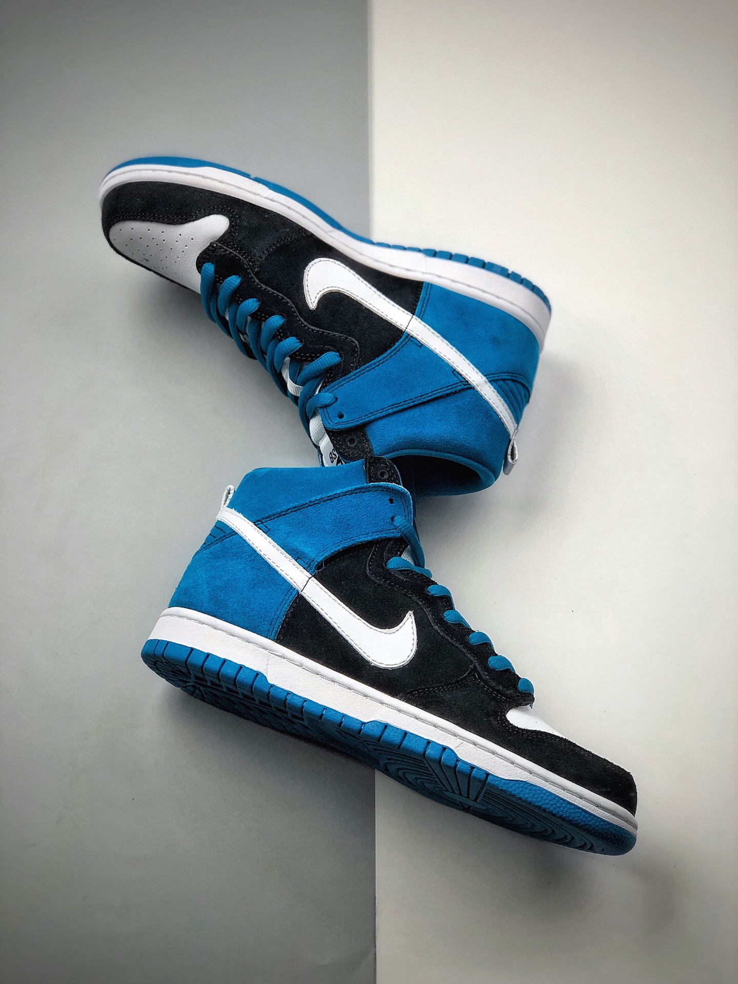 260 耐克sb系列Nike SB Dunk High Pro SB 货号: 305050-014